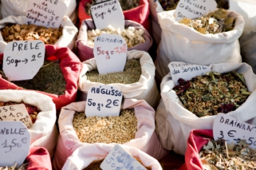 Sunrise on a Bordeaux spice market